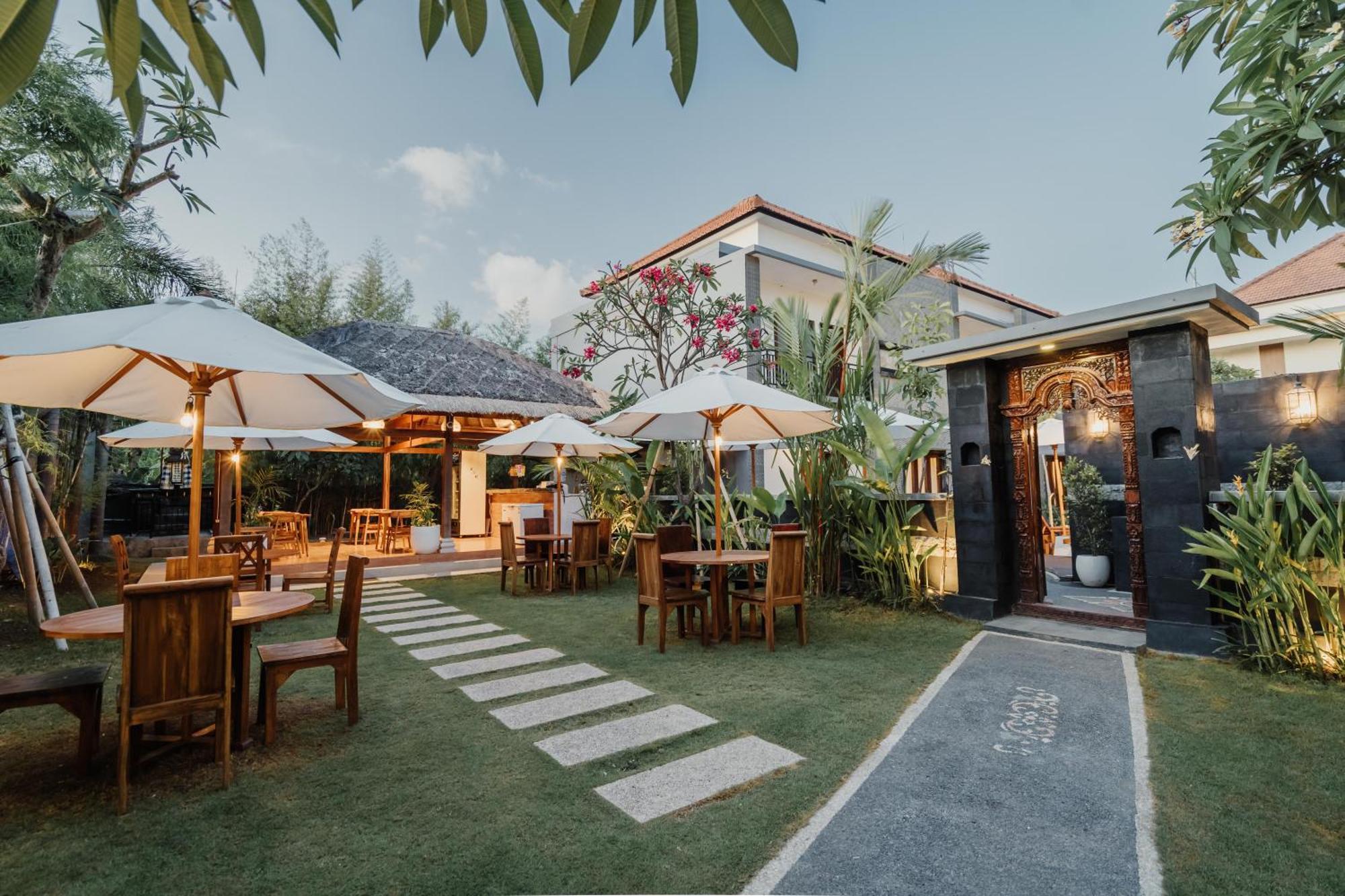 You Suite Seminyak Legian Exteriör bild