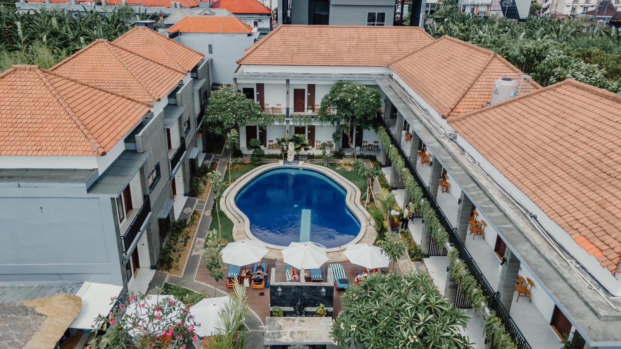 You Suite Seminyak Legian Exteriör bild